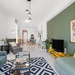 Stellaris Apartment