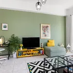Stellaris Apartment