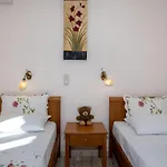 Modern Holiday Home In Sfakaki