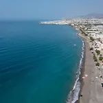 Bluetique Seaside Suites