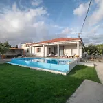 Avli Guest House