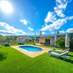 Villa Lima Pool & Jacuzzi Chania
