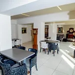 Pela Maria Hotel