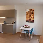 Uni Island - City Heart Suites
