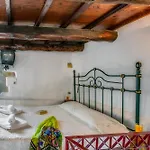 Ifigenia Traditional Rooms & Maisonettes