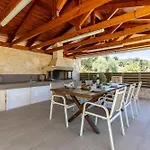 Villa Neaira