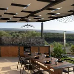 Caelum Villa, By Hellocrete