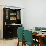 R & G Seaview Apartment
