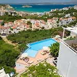 Eolos Apartments