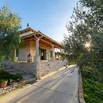 Villa Vitsilias Under The Cretan Sky