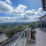 Nikola'S Endless View
