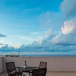 Villa Daphne