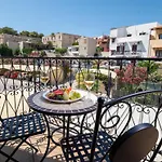 John & Mary Suites