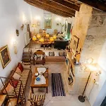 Ariadne Villa