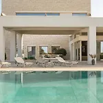 Luxurious Retreat Villa In Heraklion Crete