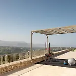 Luxurious Retreat Villa In Heraklion Crete