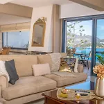 Paradise Deluxe Apartment On The Sea