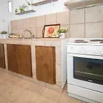 Julia'S Holiday House