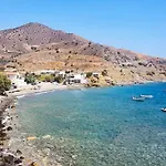 Seafront Villa Cside W Bbq And Private Yard