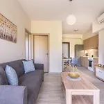 The Holiday House 1