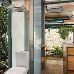 Luxury Treehouse - A Breath Away From The Beach