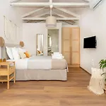Camara Residence
