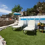 Home Aurora With Private Pool