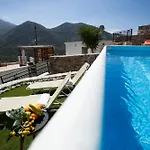 Home Aurora With Private Pool