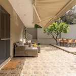 Citrea Stylish House With Garden Near Beach