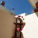 Ellis Home With Private Entrance And Nice Veranda