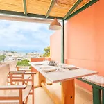 City Loft Near The Airport With Seaview