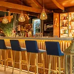 Paradise Hotel-Apartments