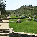 Albatros Studios & Apartments