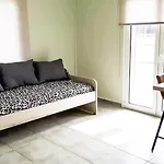 Yucca Studio, Beautiful Apartment With Garden