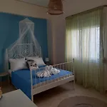 Happy Twins