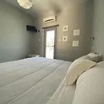 Nikolas Studios
