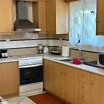 Sofia'S Cozy Two Bedroom Apartment