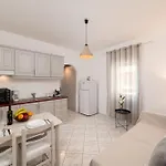 Evangelia Cozy Apartment