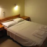 Oasis Apartments & Rooms