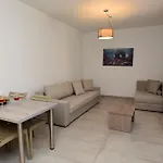 Blue Horizon Apartments