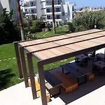 Icarus Hotel