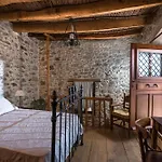 Arismari Houses - Arismari