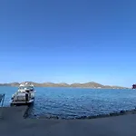 Sea-Front Cozy Apartment