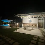 George'S Island House With Plunge Pool