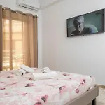 Neon 2Br Luxurious Central Apt Heraklion