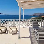 Colimbos Accommodation, 2 Min From The Beach