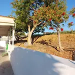 Platanes Place