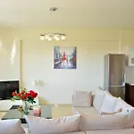 Luxury Suites In Stavromenos