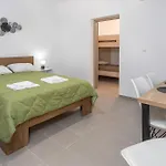 Dionysiasea 4 - Cozy Escape Steps From The Beach!