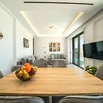 Hilltop Luxury Villa With Private Pool And Sea View